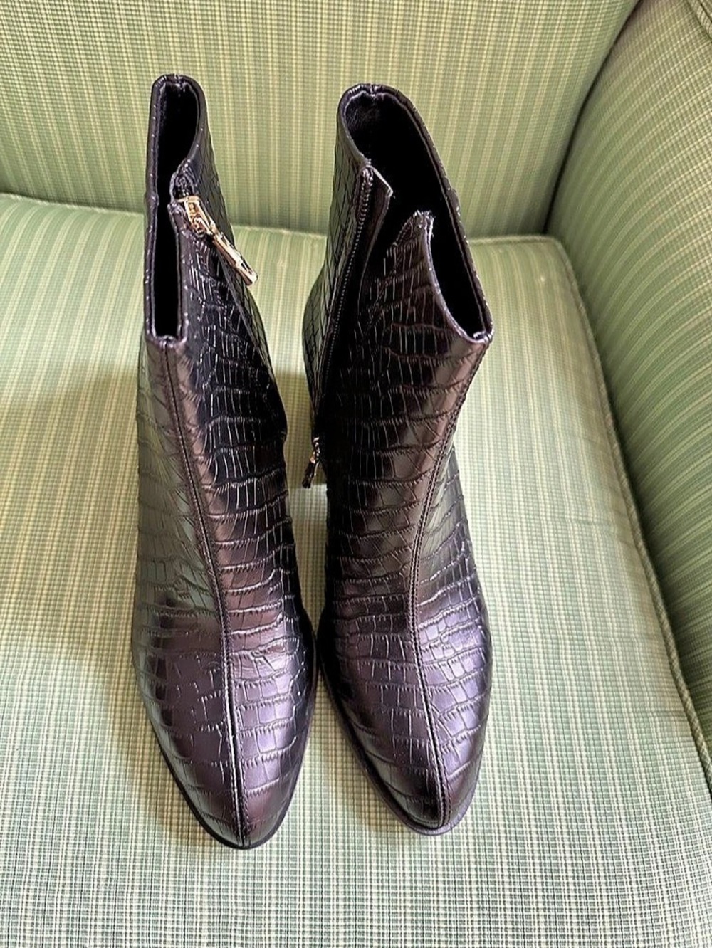 J. McLaughlin Gwyneth Bootie Crocodile-Embossed Black Heeled Booties US 8.5 NIB